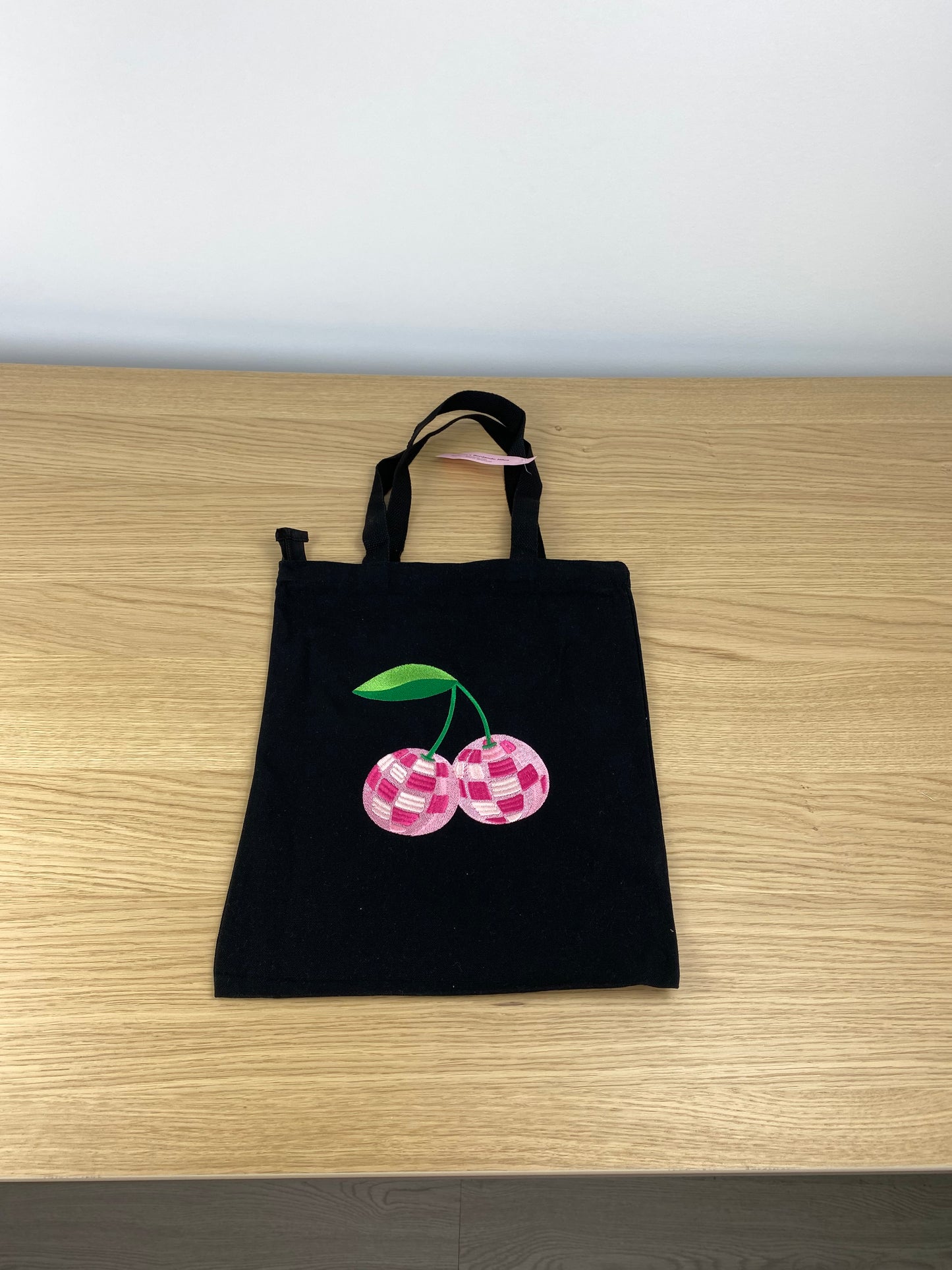 TOTE BAG NEGRA CEREZAS